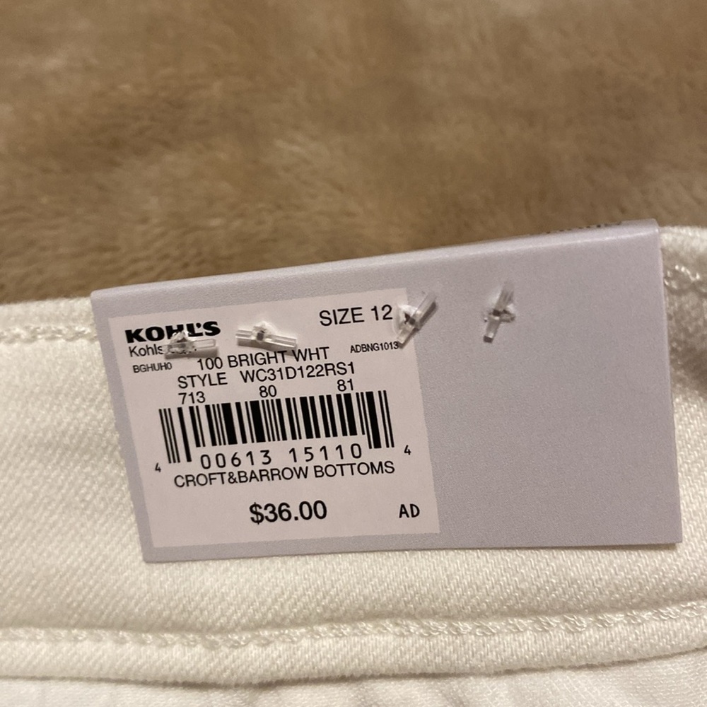 Croft & Barrow mid rise shorts - Picture 3 of 7